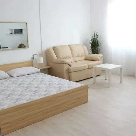 Apartman Lea *