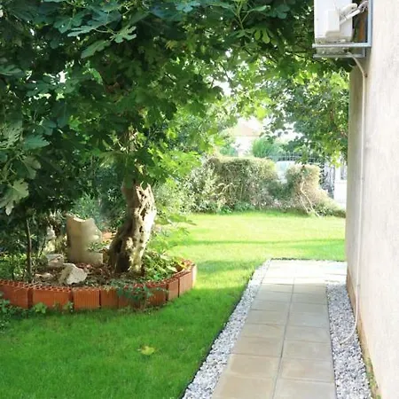 Apartment Apartman Lea