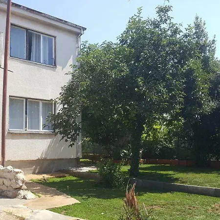 Apartman Lea Apartment